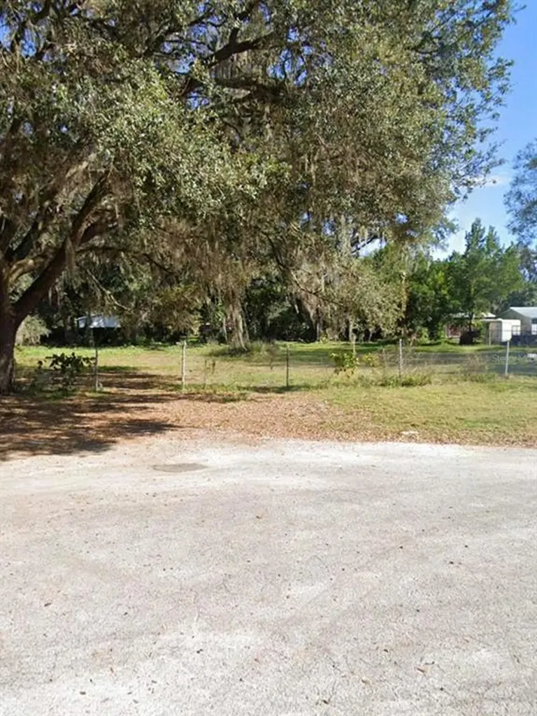 5667 Meadow Glen Road Lakeland FL 33810