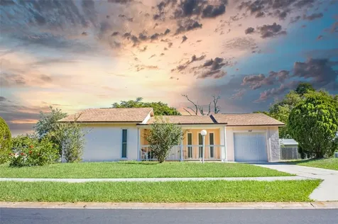 197 Larkspur Court Kissimmee FL 34743