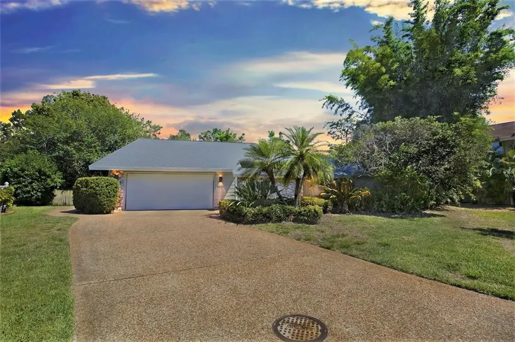 4939 Silkwood Drive Sarasota FL 34241