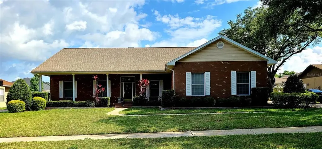 1116 Hunt Club Lane Valrico FL 33594