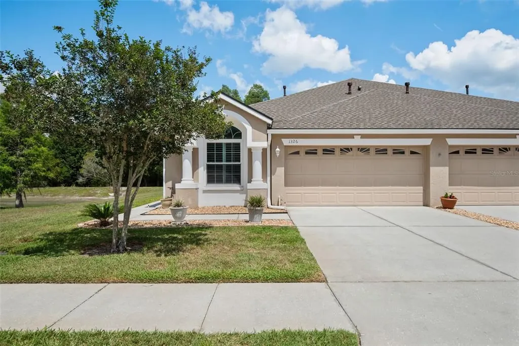 1326 Ambridge Drive Wesley Chapel FL 33543
