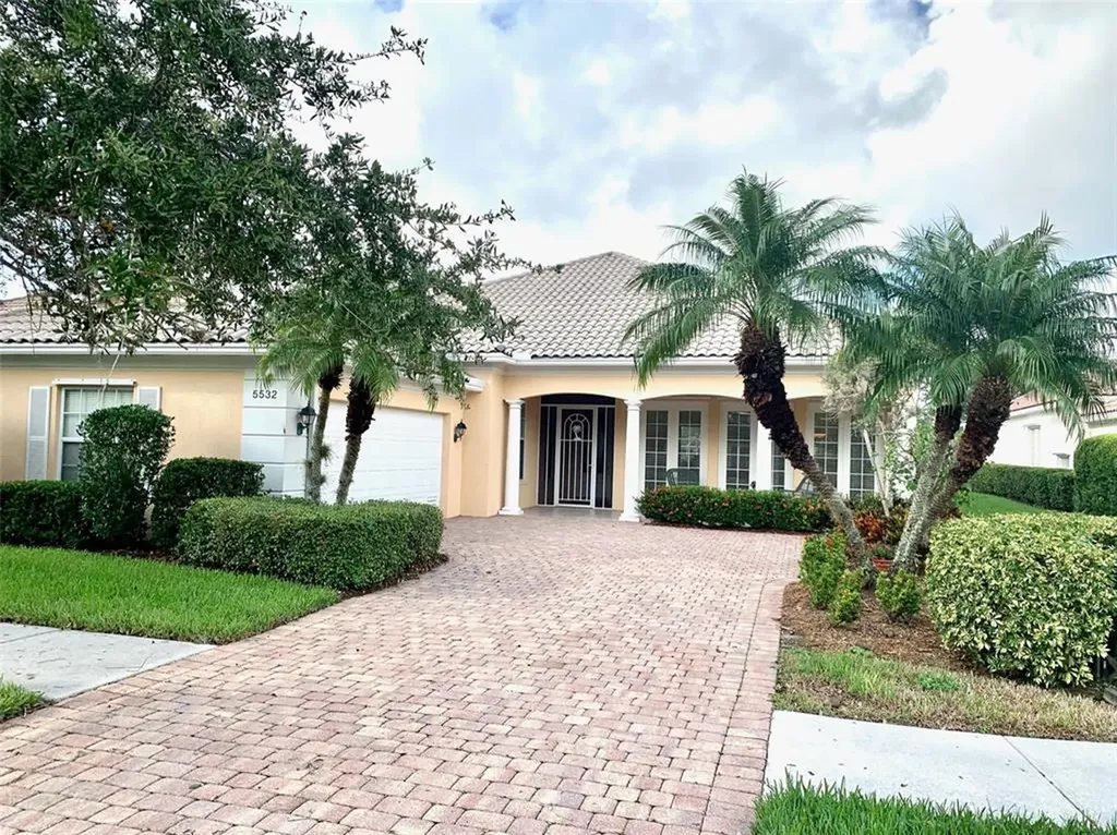5532 Bilbao Place Sarasota FL 34238