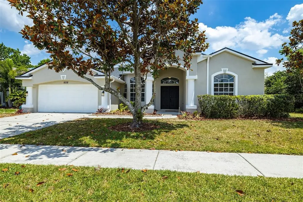 1838 Ridgelake Court Wesley Chapel FL 33543