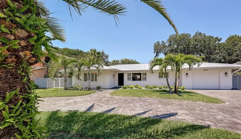 1867 Oleander Street Sarasota FL 34239