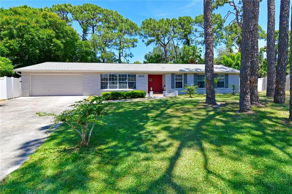 6603 Conetta Drive Sarasota FL 34243