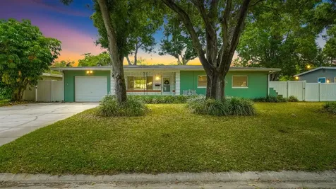 5964 12th Way N St Petersburg FL 33703