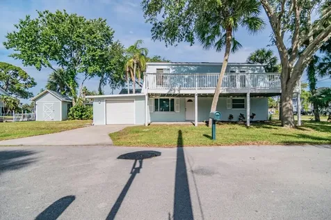 8232 Hayward Lane Port Richey FL 34668