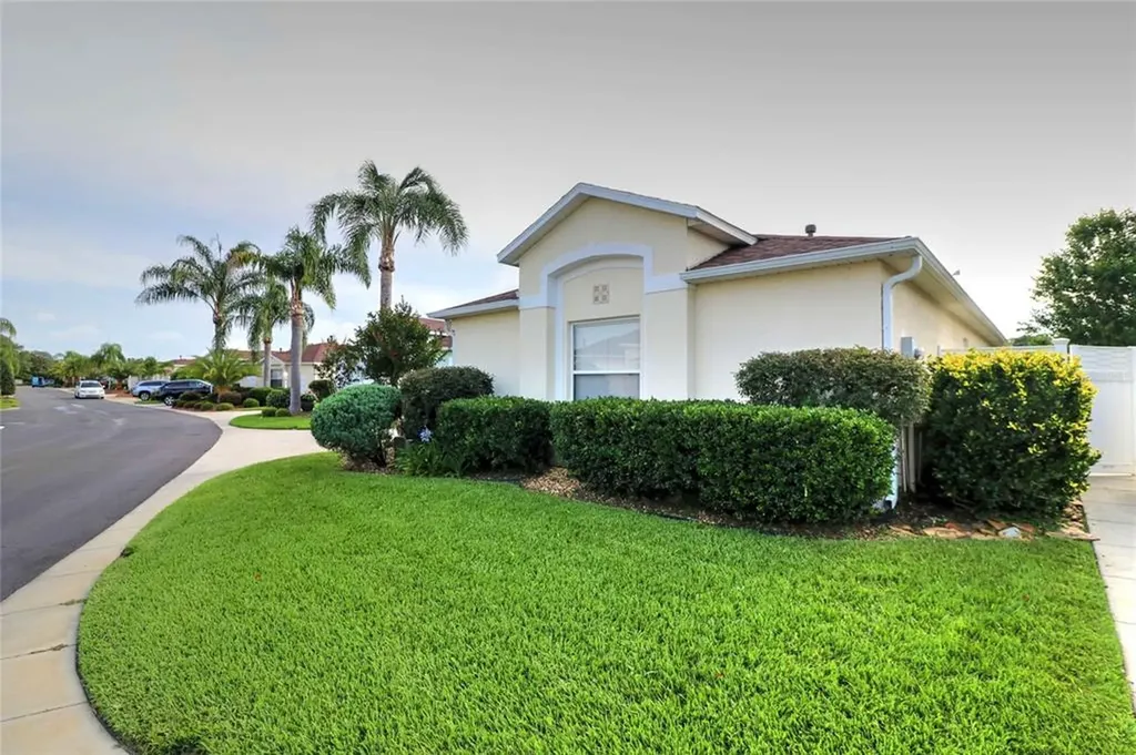 17463 SE 84th Foxgrove Avenue The Villages FL 32162