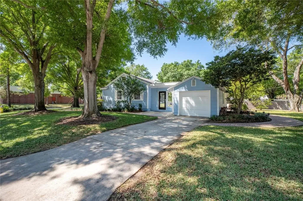 155 35th Avenue NE St Petersburg FL 33704