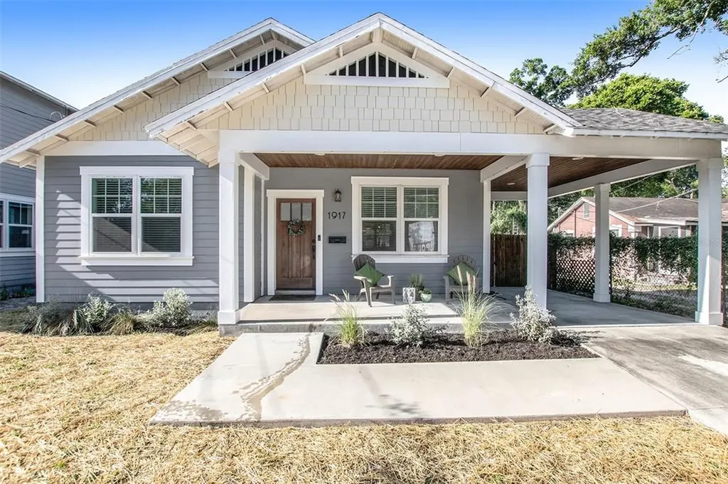 1917 E Paris Street Tampa FL 33610