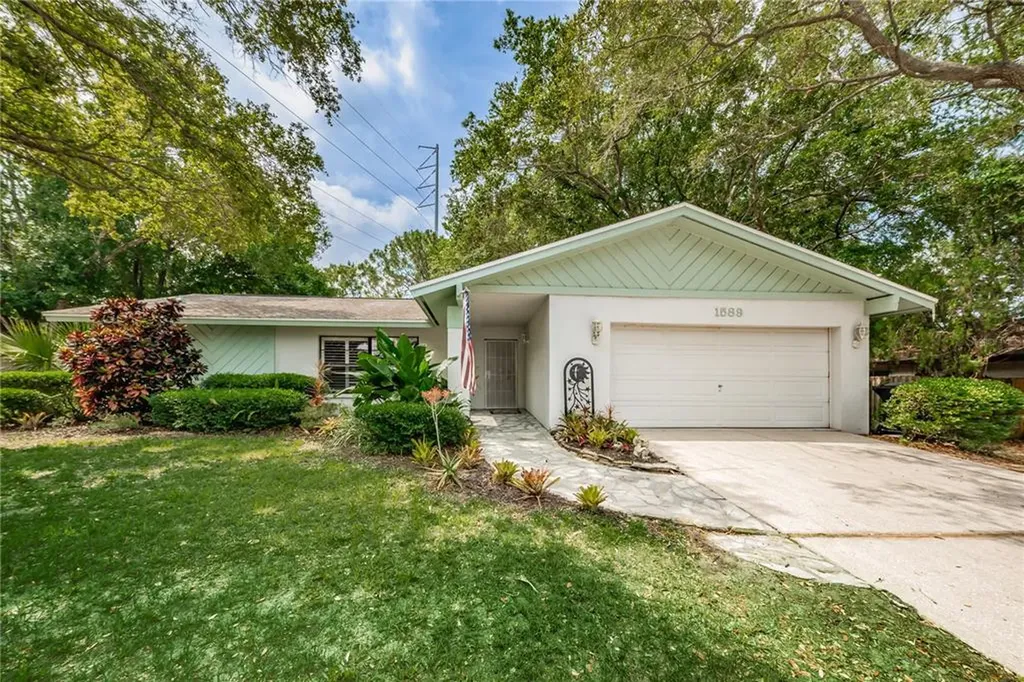 1589 Roxburg Lane Dunedin FL 34698