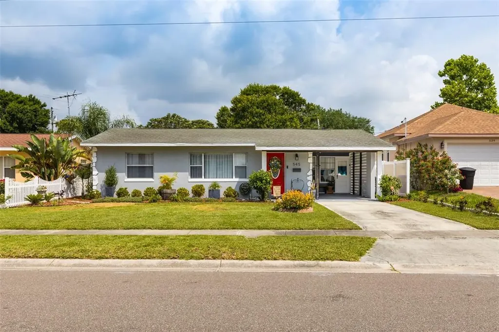 545 Northmoor Avenue N St Petersburg FL 33702