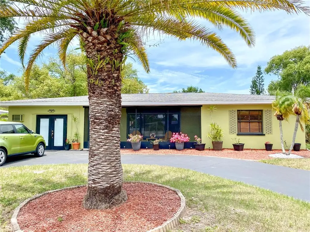 3036 Lake Vista Drive Clearwater FL 33759
