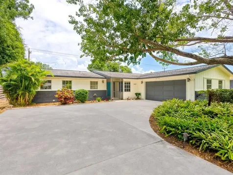 3267 S Lockwood Ridge Road Sarasota FL 34239