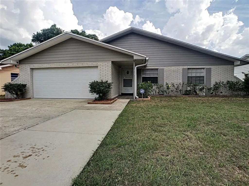 215 24th Court SW Winter Haven FL 33880