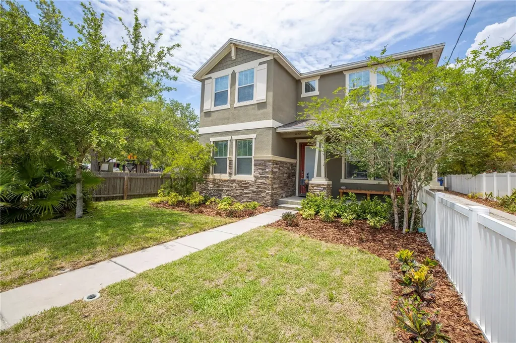 855 9th Avenue N St Petersburg FL 33701