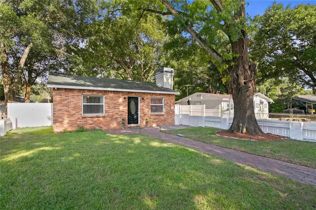 8111 El Portal Drive Tampa FL 33604