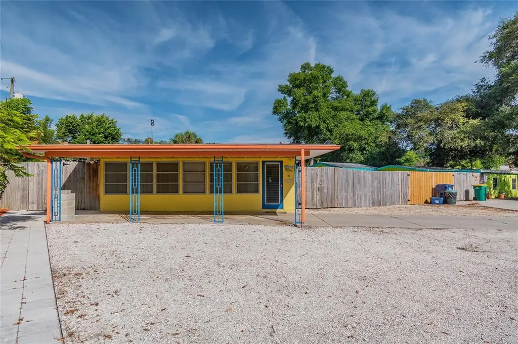 962 Brookwood Court S St Petersburg FL 33707