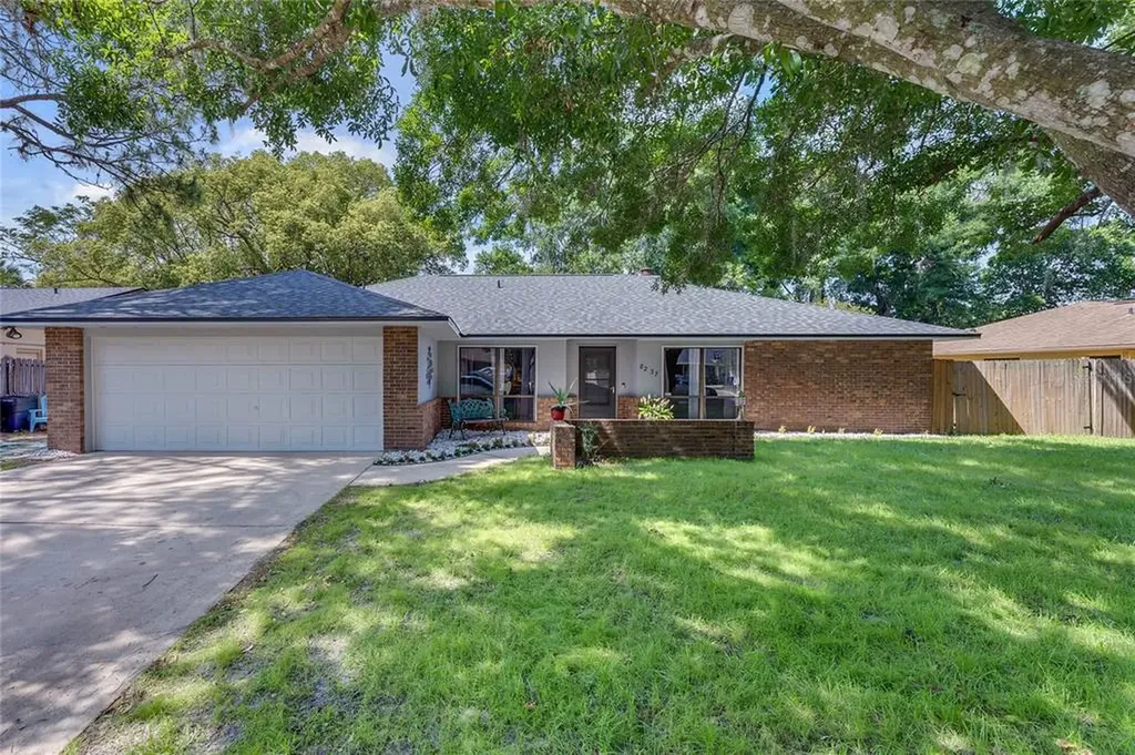 8237 Lost Lake Drive Orlando FL 32817