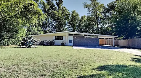 6711 Cherbourg Avenue N Jacksonville FL 32205