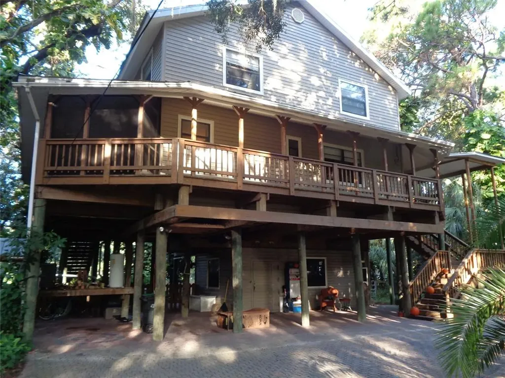 9640 94th Street Seminole FL 33777