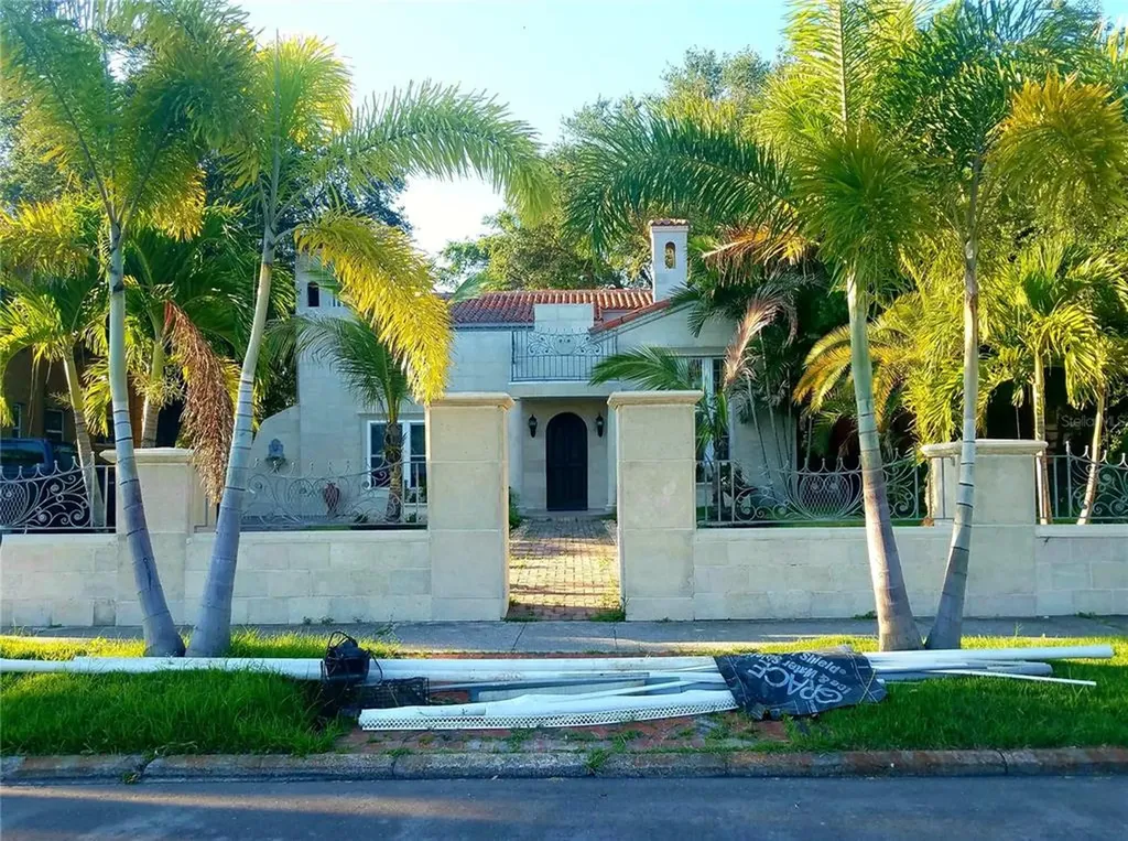 340 Lantana Avenue Sarasota FL 34243