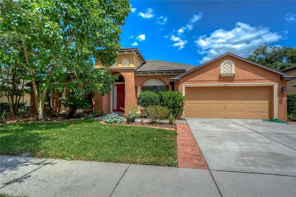 1807 Abbey Trace Drive Dover FL 33527