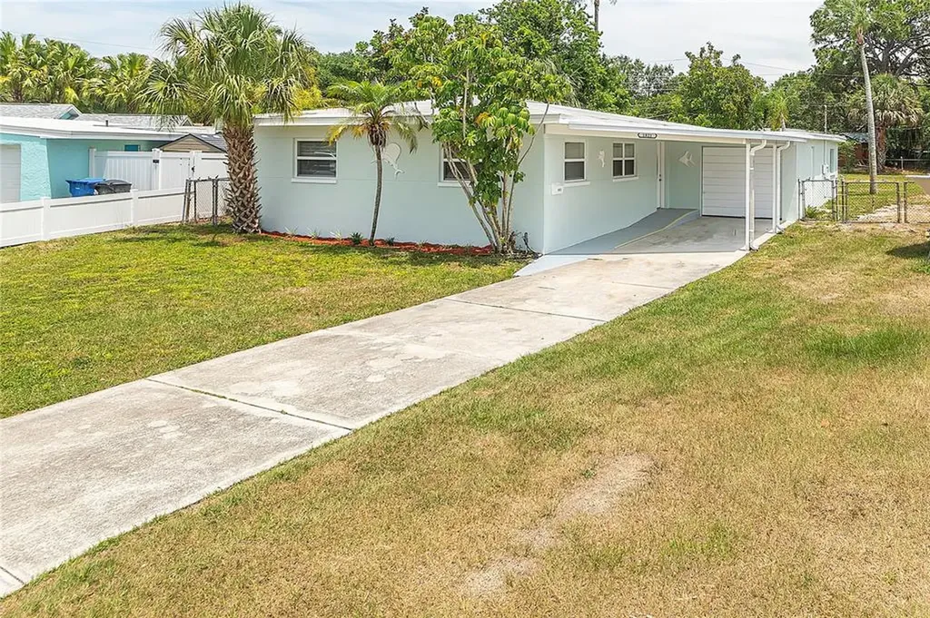 1821 75th Street N St Petersburg FL 33710