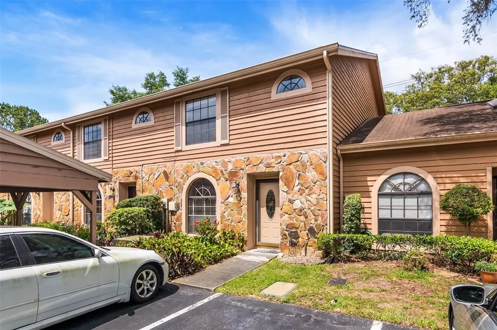 14212 Mapleton Place Tampa FL 33624
