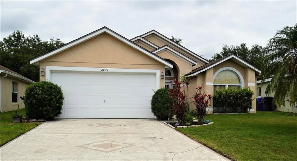 2009 Shannon Lakes Court Kissimmee FL 34743