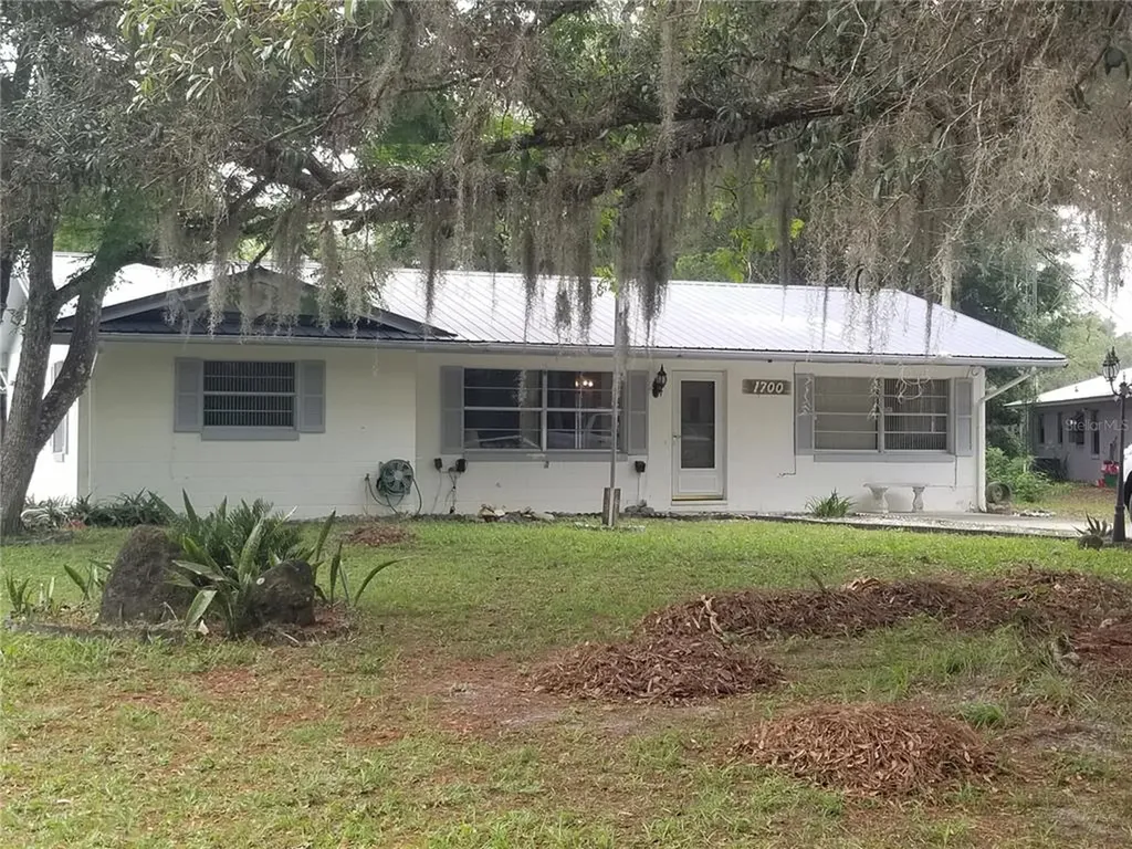 1700 Oak Avenue Deland FL 32724
