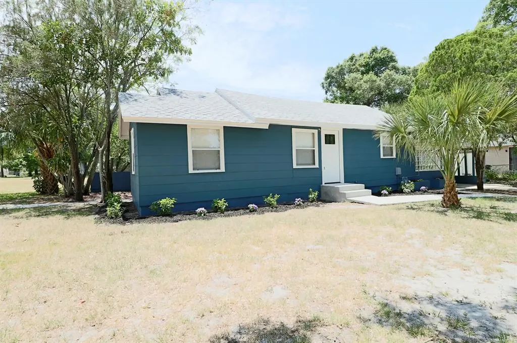 2005 35th Street S St Petersburg FL 33711