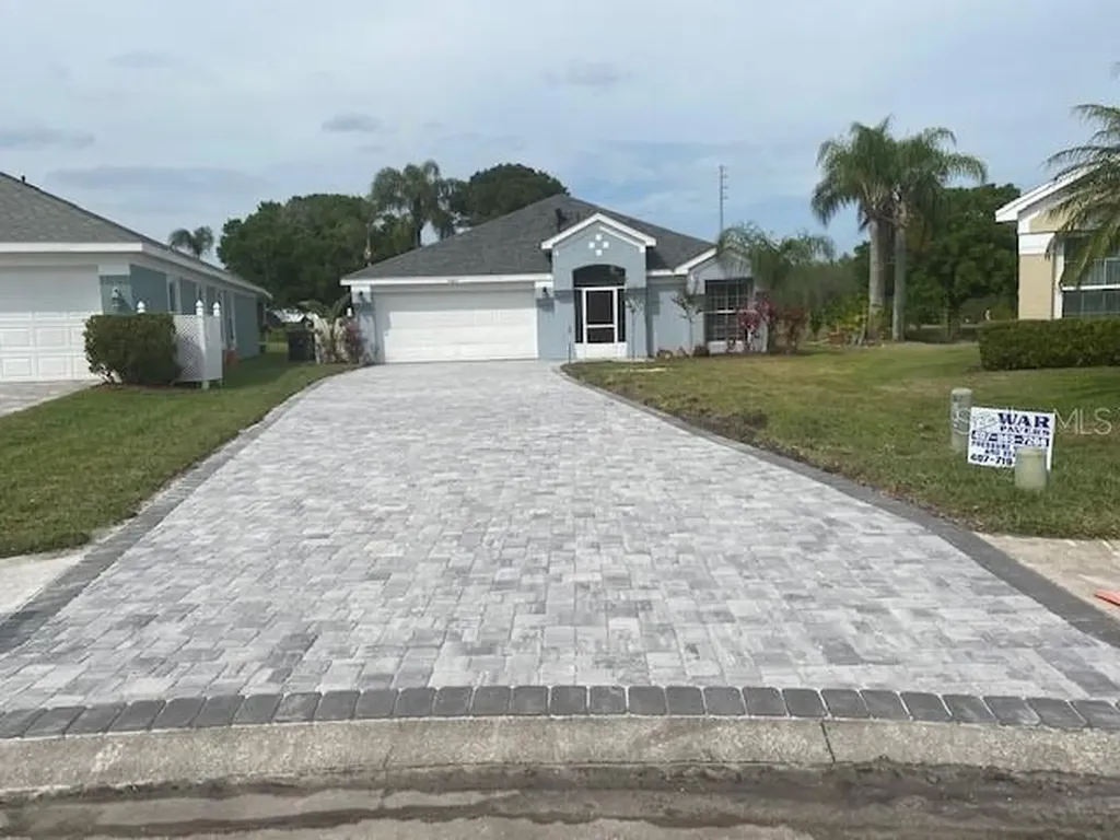 3407 Clear Stream Drive Orlando FL 32822