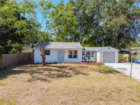 5046 15th Avenue N St Petersburg FL 33710