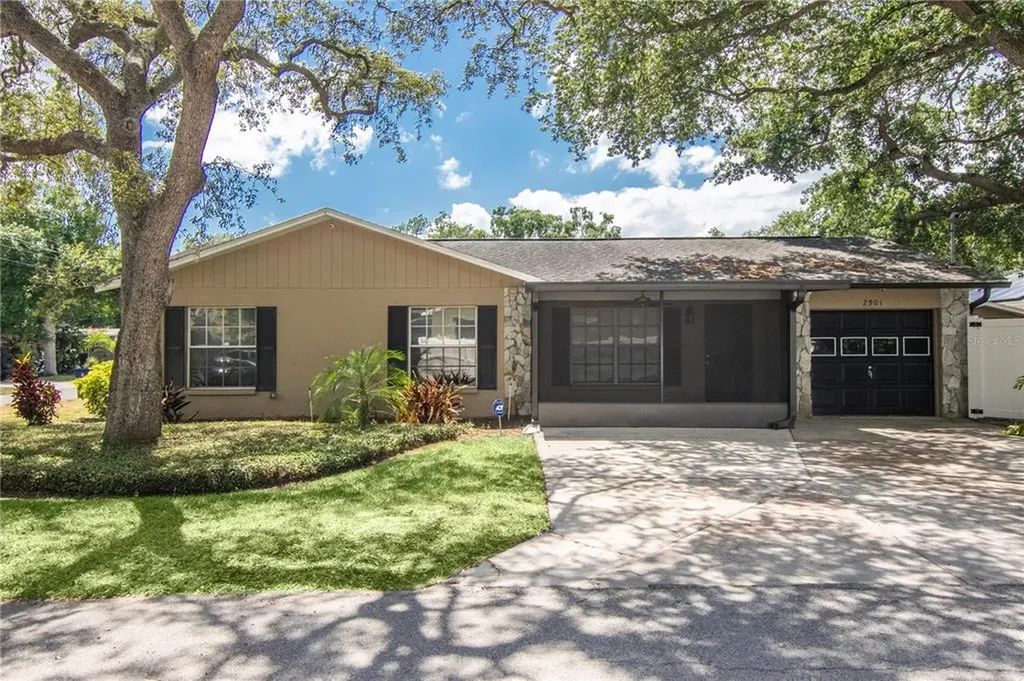 2901 W Wallace Avenue Tampa FL 33611