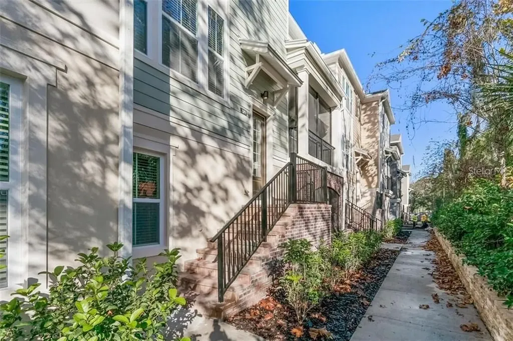 209 Queen Palm Court Altamonte Springs FL 32701