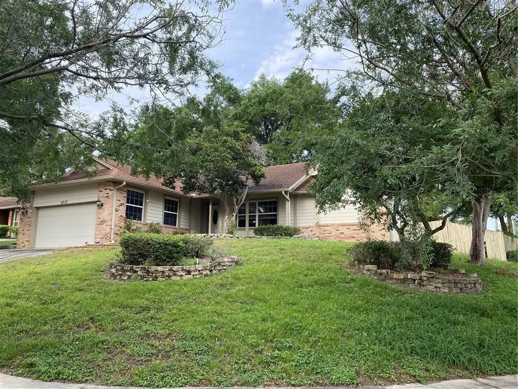 1033 Petal Court Orlando FL 32818