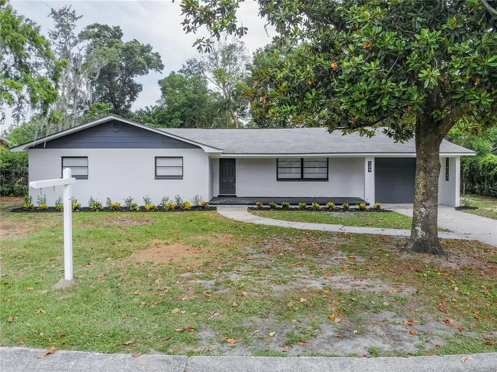 509 Holly Lane Deland FL 32724