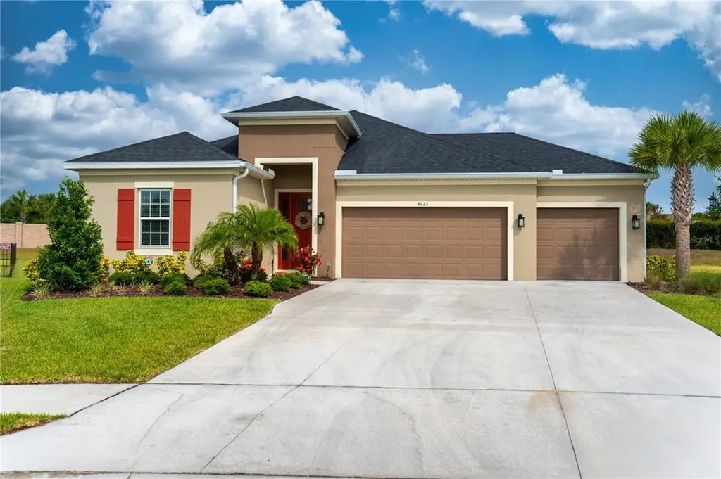 4622 Los Robles Court Palmetto FL 34221