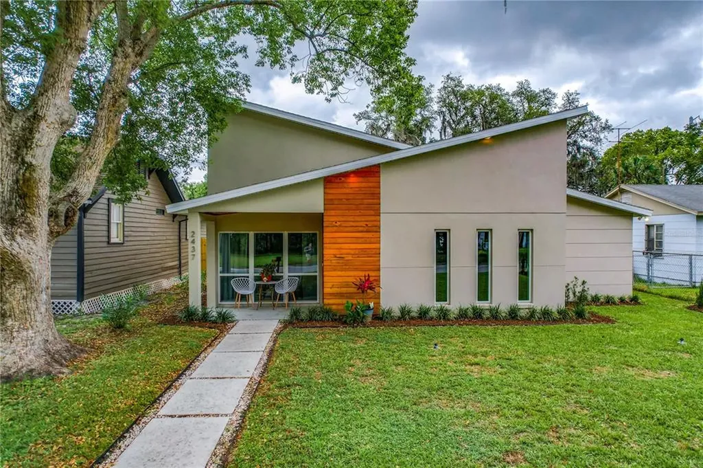 2437 S Elm Avenue Sanford FL 32771