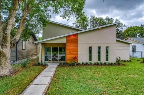 2437 S Elm Avenue Sanford FL 32771