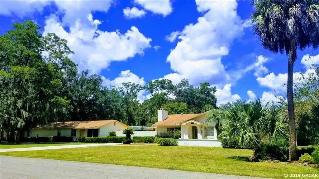 328 NE 1st Avenue Chiefland FL 32626