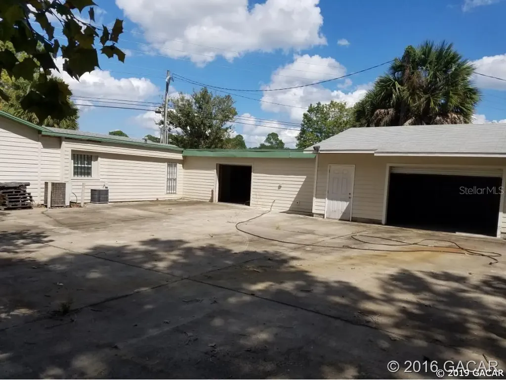 1805 SE Hawthorne Road Gainesville FL 32641