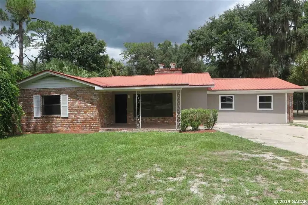 4044 Silver Lake Drive Palatka FL 32177