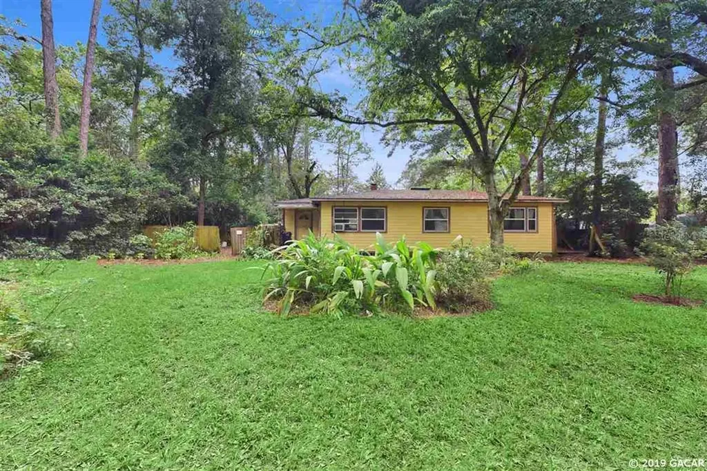 1816 NE 8th Street Gainesville FL 32609