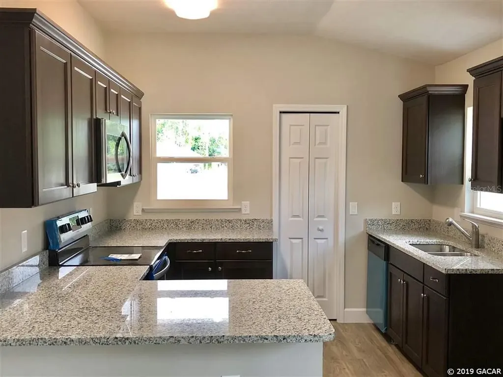 25113 SW 9th Lane Newberry FL 32669
