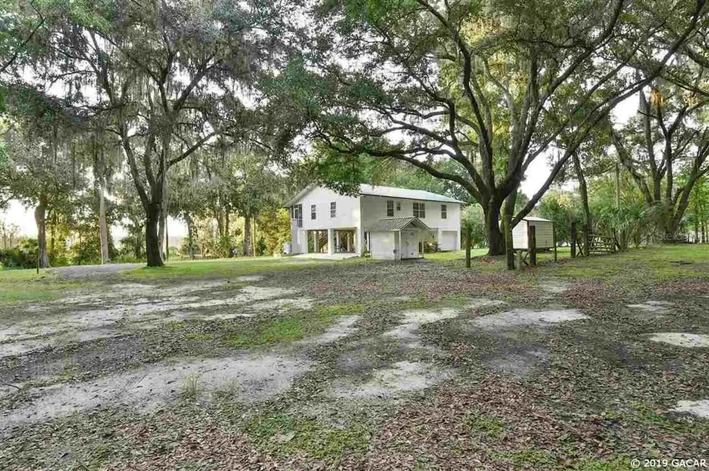 228 Little Orange Lake Drive Hawthorne FL 32640