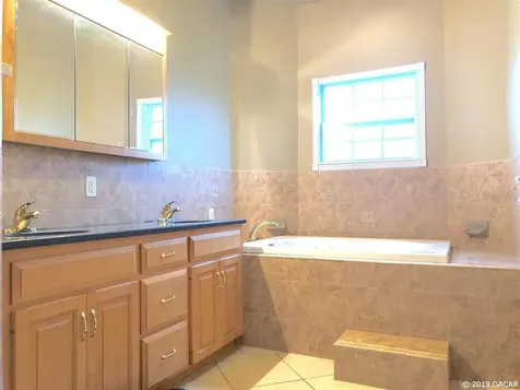 4240 NW 55th Avenue Bell FL 32619