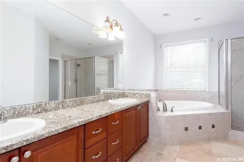 10709 NW 67th Way Alachua FL 32615