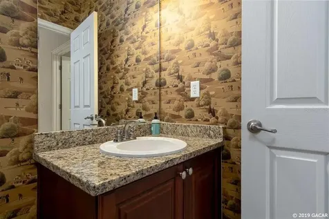 10709 NW 67th Way Alachua FL 32615